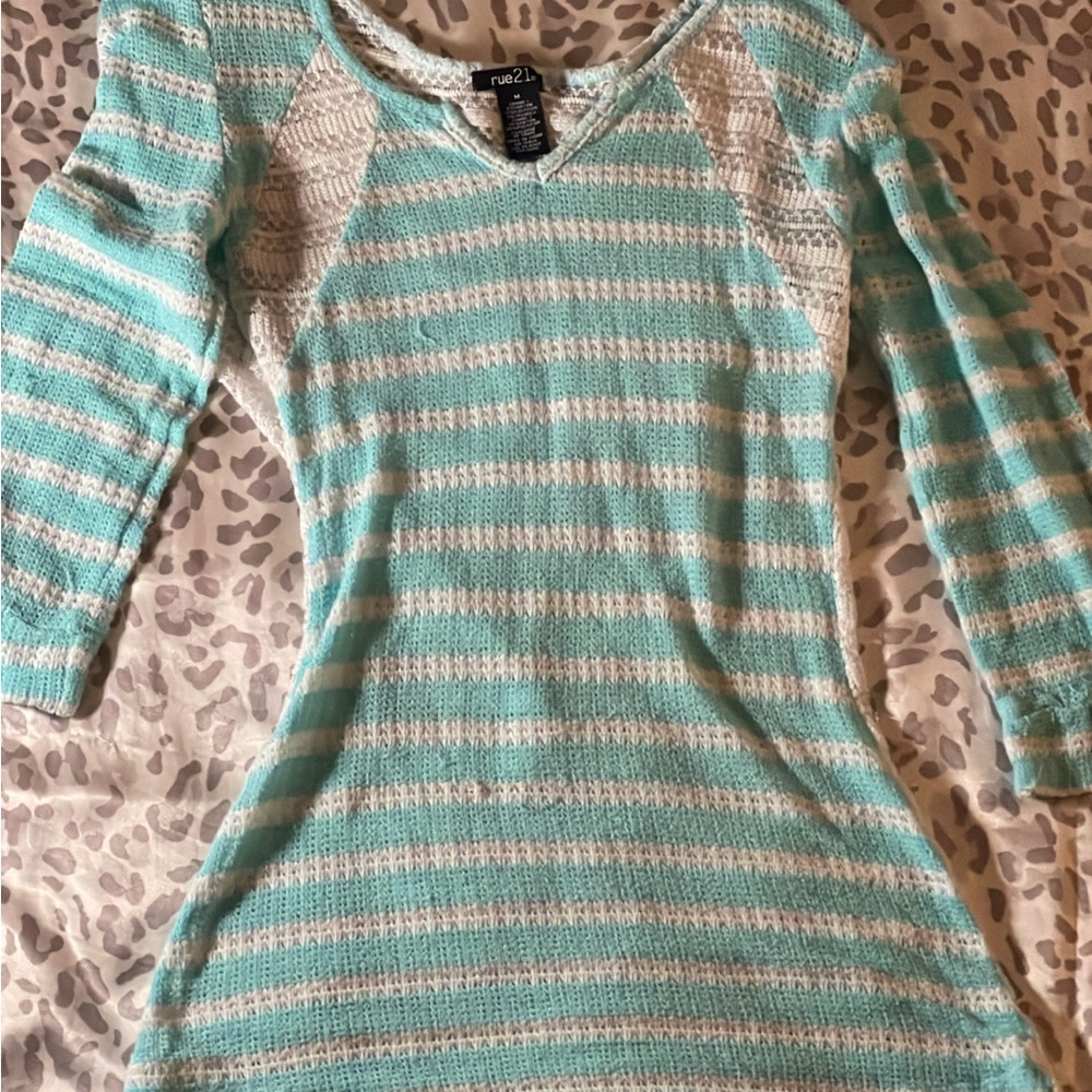 Rue21 Teal and White Knit Top